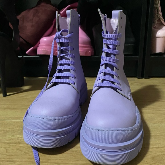L’Intervalle Lavender Combat Boots - Picture 2 of 4